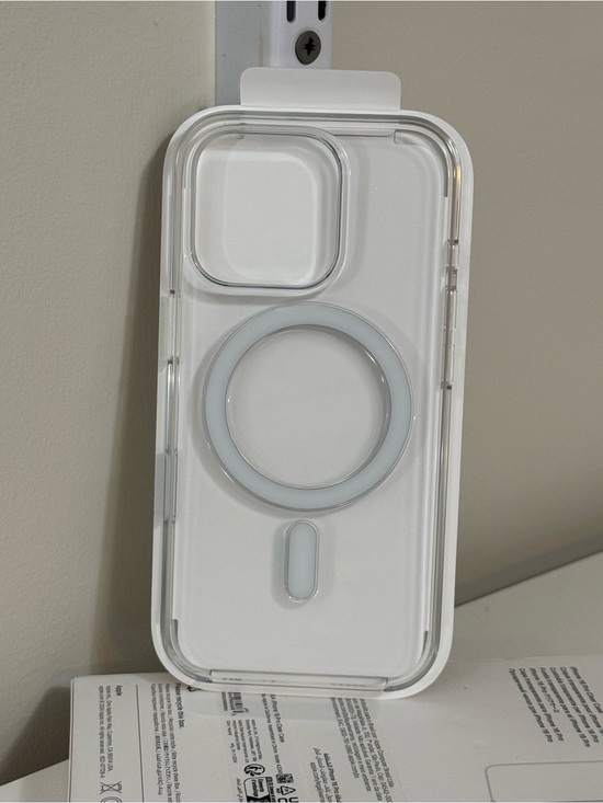 Apple Other - Genuine Apple iPhone 16 Pro Clear Case with MagSafe Open Box 